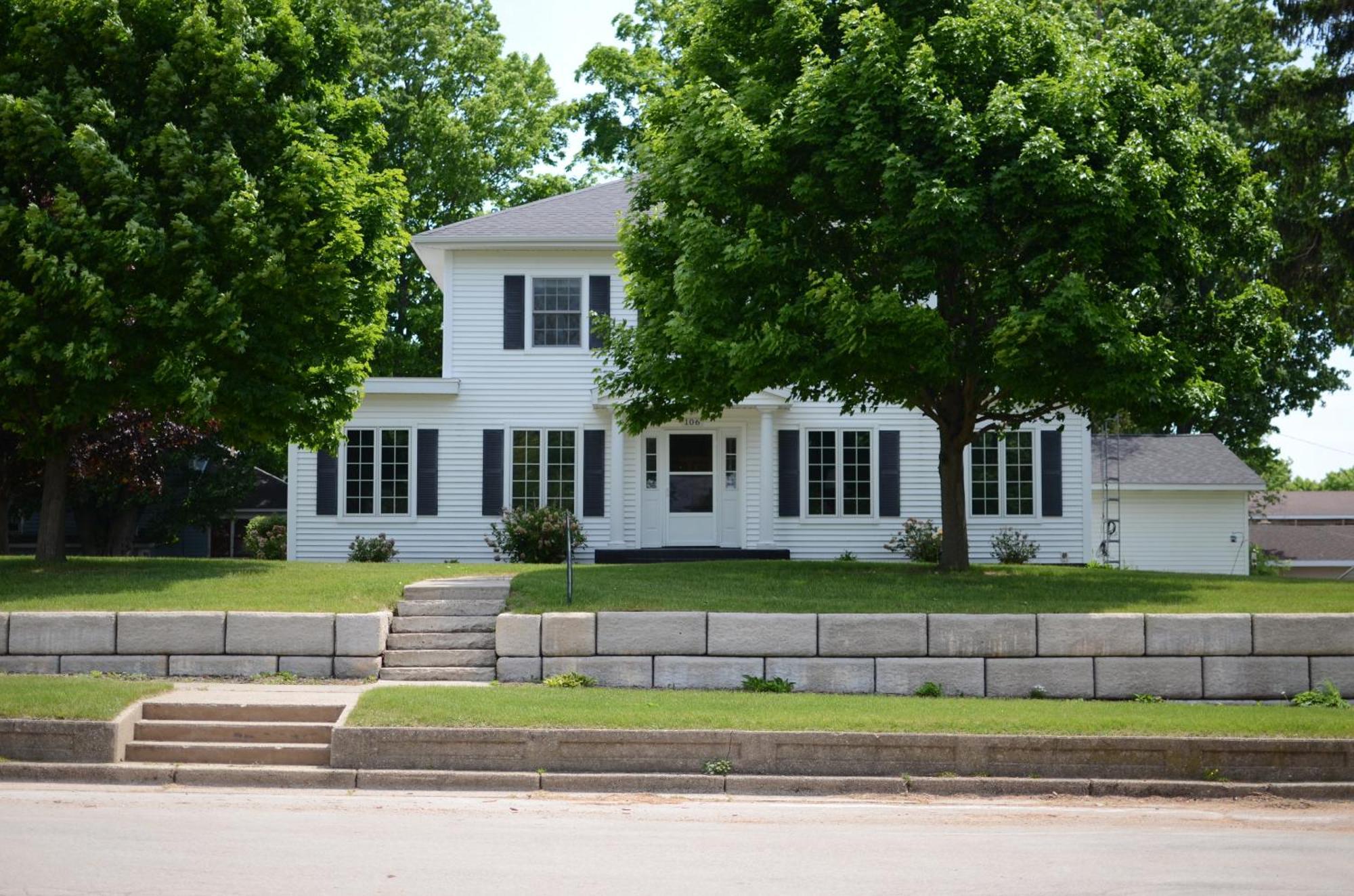 Ludington Blue Spruce Inn ภายนอก รูปภาพ