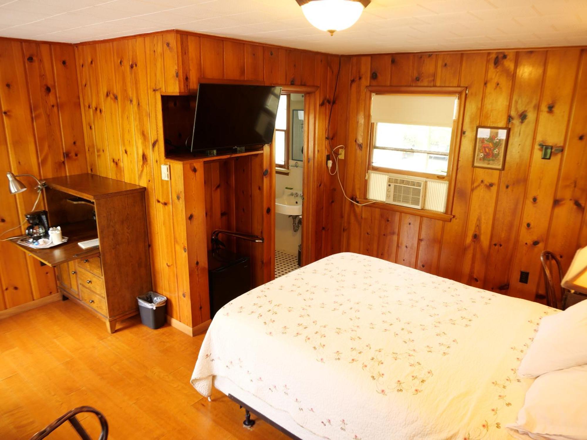 Ludington Blue Spruce Inn ห้อง รูปภาพ