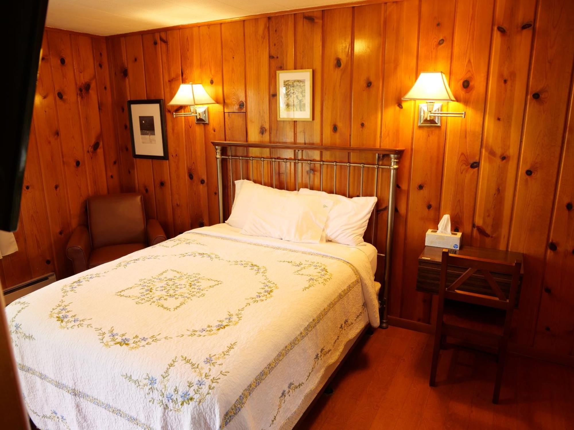 Ludington Blue Spruce Inn ห้อง รูปภาพ