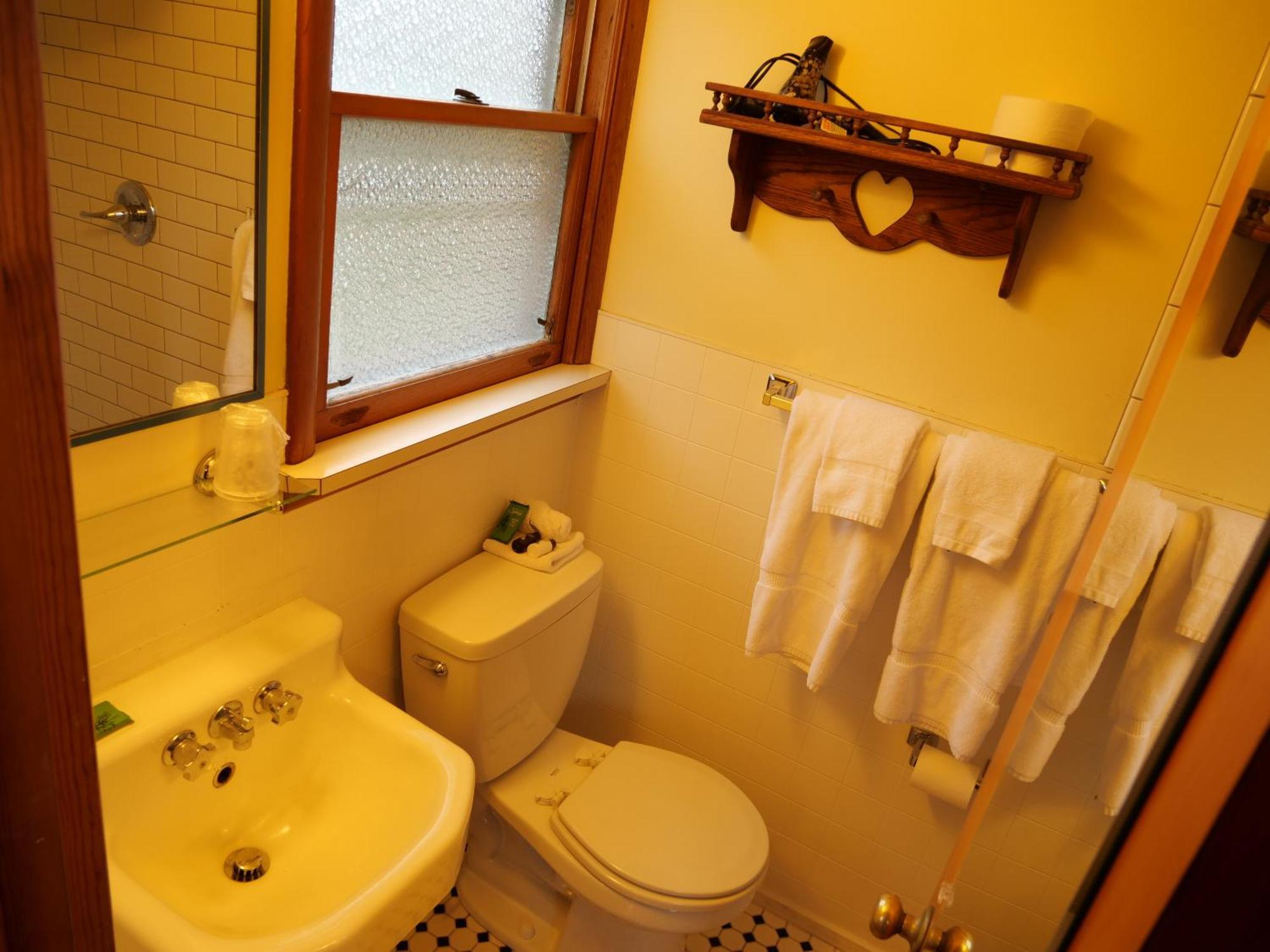 Ludington Blue Spruce Inn ห้อง รูปภาพ