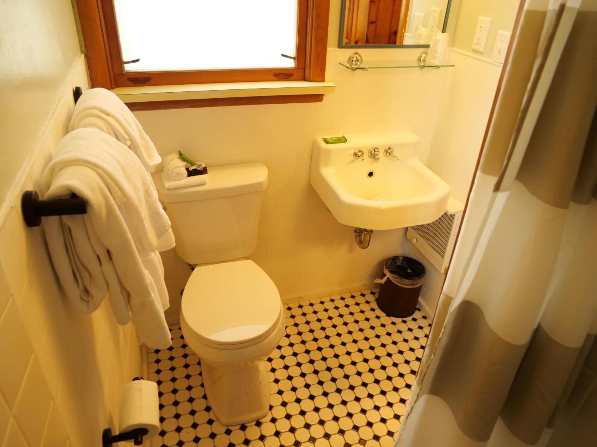 Ludington Blue Spruce Inn ห้อง รูปภาพ